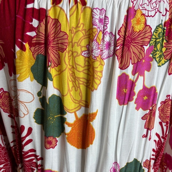 Petal & Pup Red and Cream Floral Maxi/Midi Dress US6
Cottagecore - Picture 12 of 14